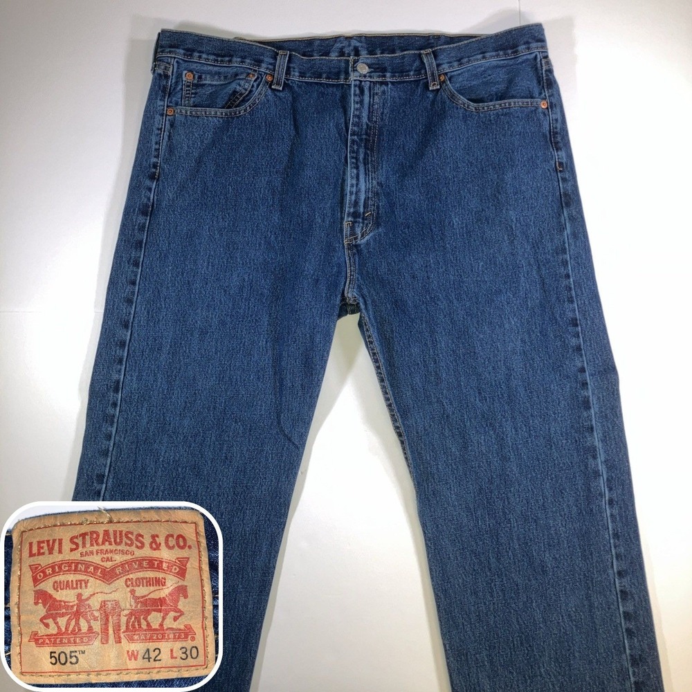 Levis 505 Jeans Mens 42x30 Straight Leg Medium Wash Denim Classic Fit